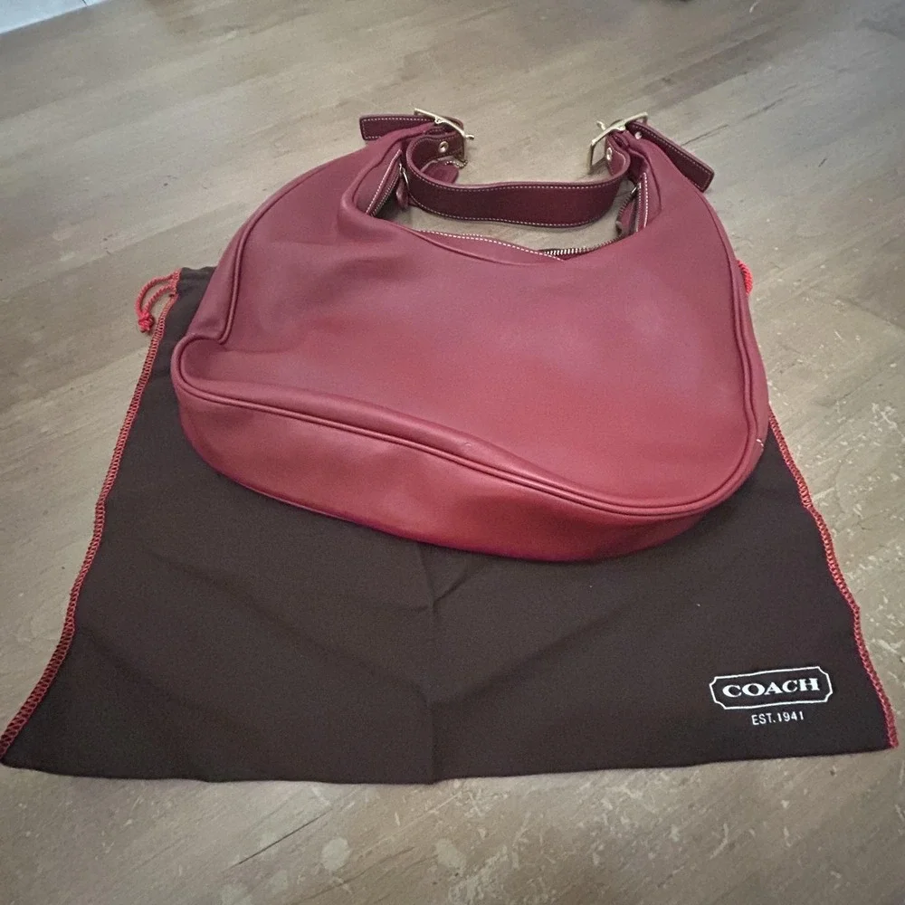 Coach Legacy Zoey Hobo Bag Womens Large Red Leather Zip Top Shoulder Purse 9591